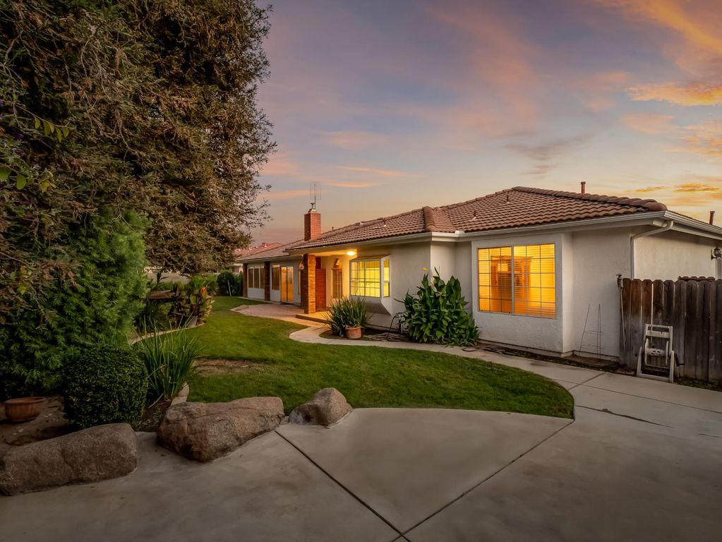 Image 36 of property listing at 2455 Trevor Court, Madera, CA 93637