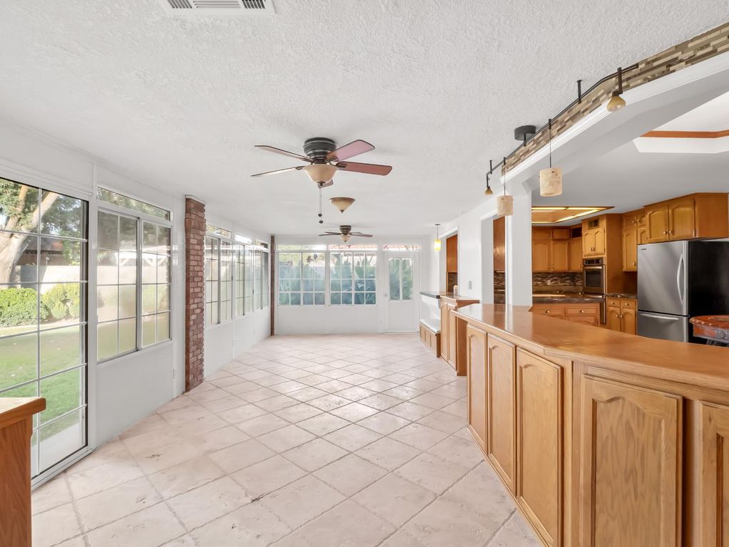 Image 6 of property listing at 2455 Trevor Court, Madera, CA 93637