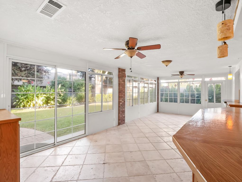 Image 7 of property listing at 2455 Trevor Court, Madera, CA 93637