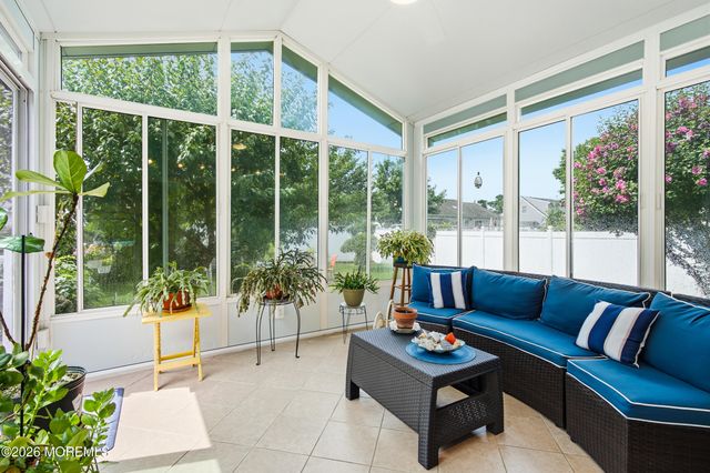 1432 Mizzen Avenue, Beachwood, NJ 08722