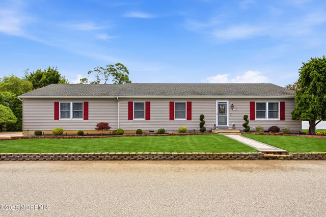1432 Mizzen Avenue, Beachwood, NJ 08722