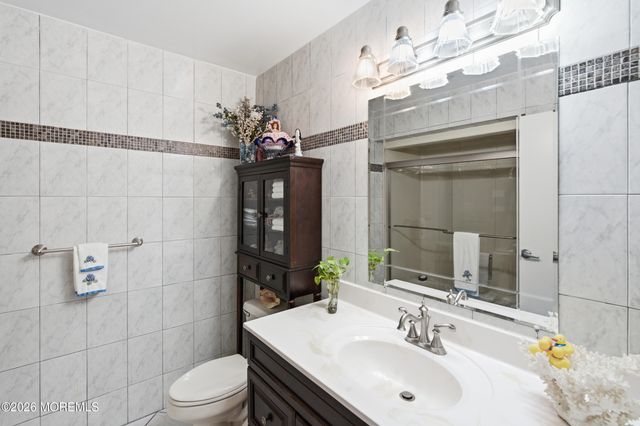 1432 Mizzen Avenue, Beachwood, NJ 08722
