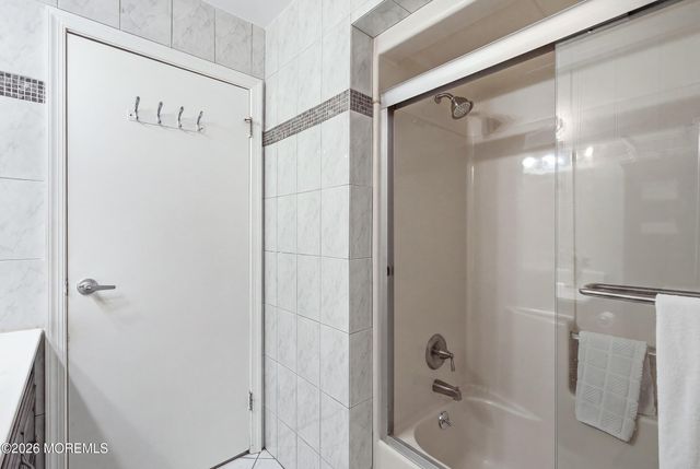 1432 Mizzen Avenue, Beachwood, NJ 08722