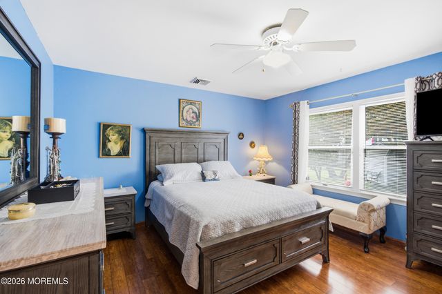 1432 Mizzen Avenue, Beachwood, NJ 08722
