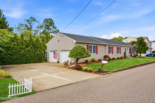 1432 Mizzen Avenue, Beachwood, NJ 08722