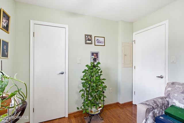 1432 Mizzen Avenue, Beachwood, NJ 08722
