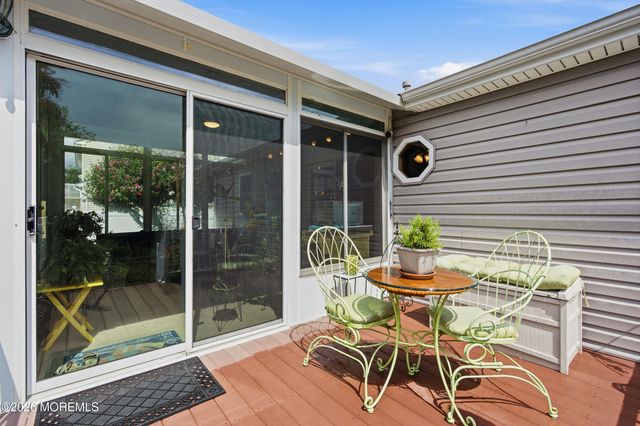 1432 Mizzen Avenue, Beachwood, NJ 08722