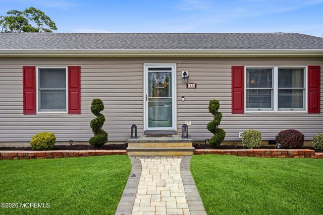 1432 Mizzen Avenue, Beachwood, NJ 08722