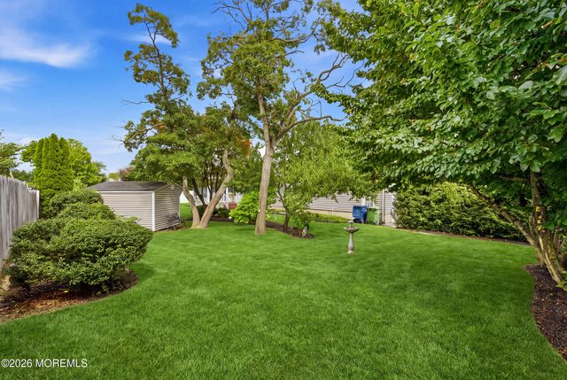 1432 Mizzen Avenue, Beachwood, NJ 08722