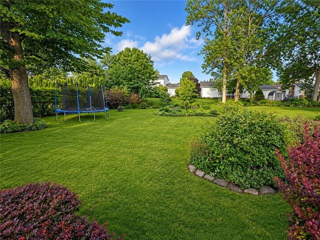 114 Oak Bridge Way, Greece, NY 14612