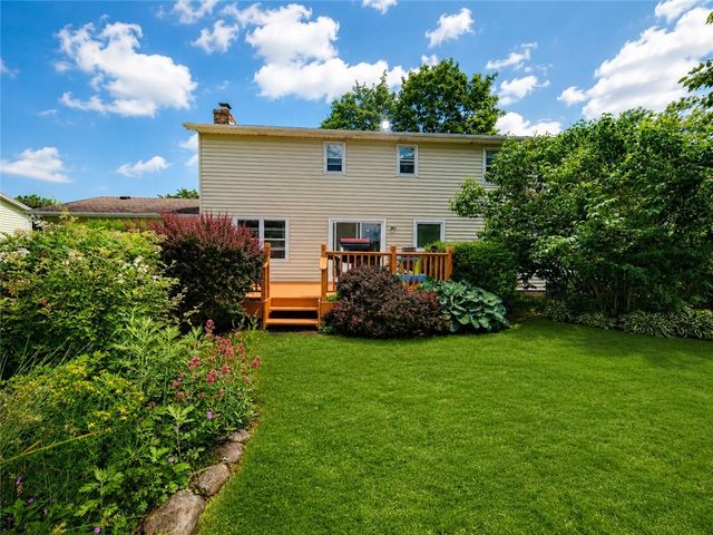 114 Oak Bridge Way, Greece, NY 14612