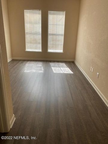 8290 GATE Parkway 1211, Jacksonville, FL 32216