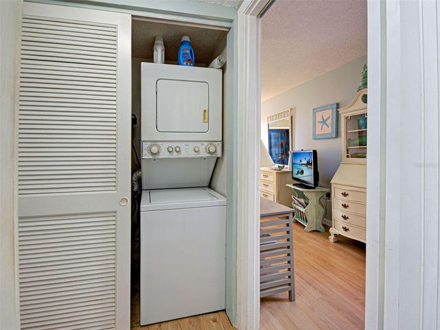 700 GOLDEN BEACH BV 121, Venice, FL 34285