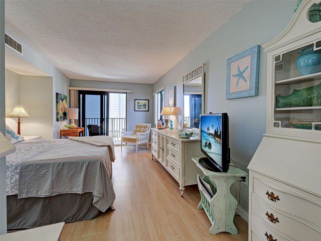 700 GOLDEN BEACH BV 121, Venice, FL 34285