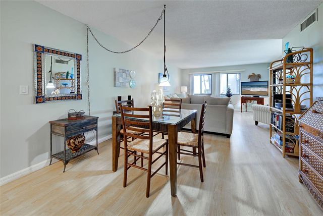 700 GOLDEN BEACH BV 121, Venice, FL 34285