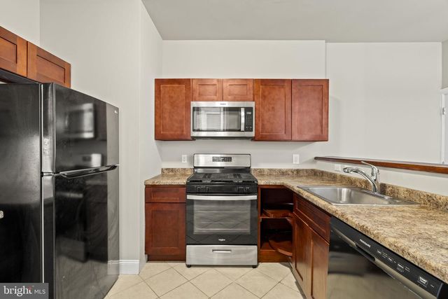 2527 N 18TH ST, Philadelphia, PA 19132