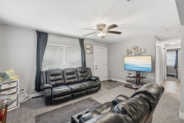 3202 W 67th Street, Davenport, IA 52806