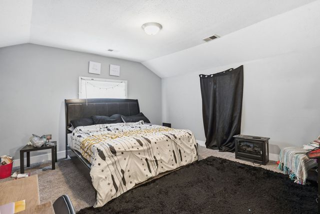 3202 W 67th Street, Davenport, IA 52806