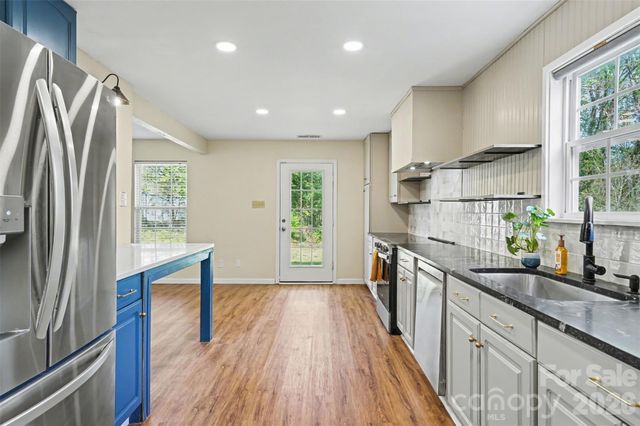 2648 Stream Bank Drive, Charlotte, NC 28269