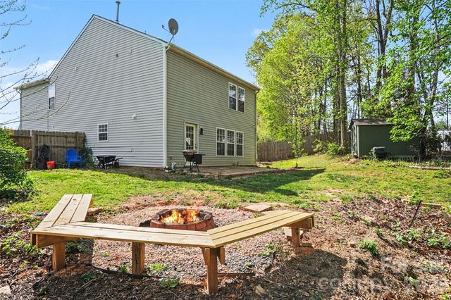 2648 Stream Bank Drive, Charlotte, NC 28269