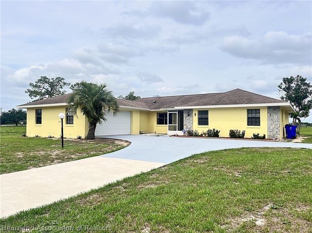 111 Revson Avenue, Sebring, FL 33876