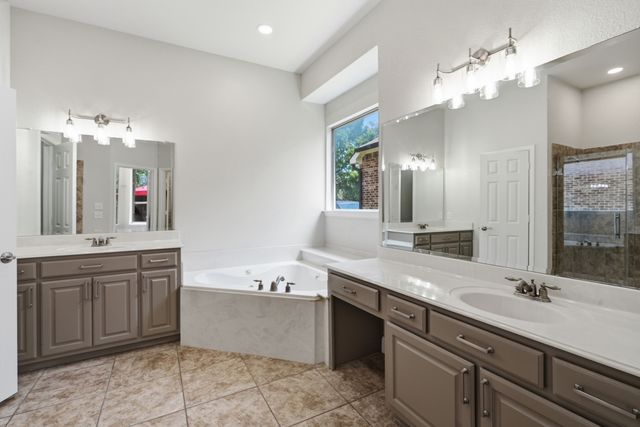 15701 Crown Cove Lane, Frisco, TX 75035