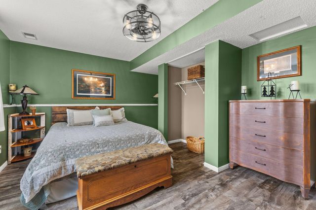 7501 82nd Avenue N, Brooklyn Park, MN 55445
