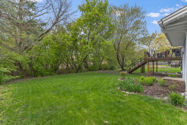 7501 82nd Avenue N, Brooklyn Park, MN 55445