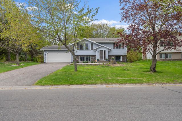 7501 82nd Avenue N, Brooklyn Park, MN 55445