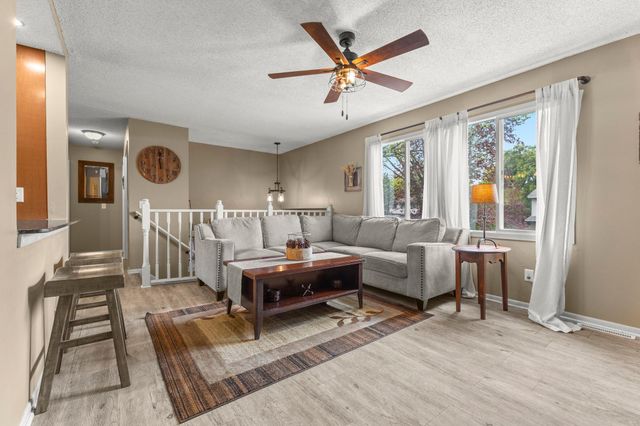 7501 82nd Avenue N, Brooklyn Park, MN 55445