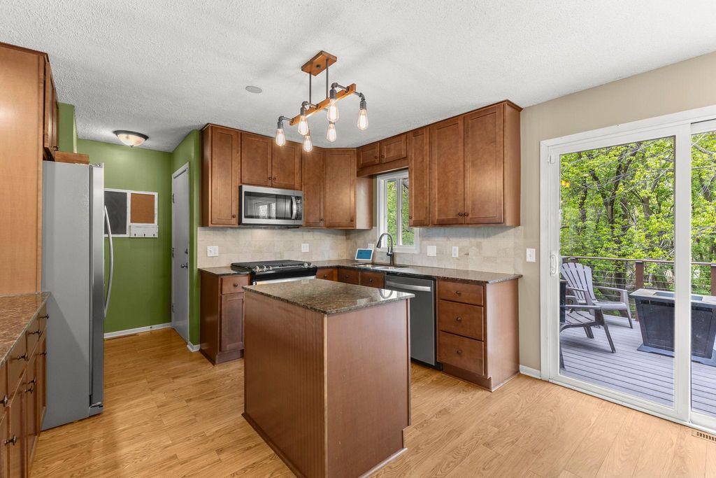 7501 82nd Avenue N, Brooklyn Park, MN 55445 — photo 4