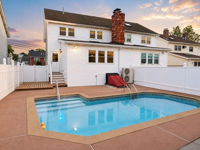 41 Burnett Rd 41, Revere, MA 02151