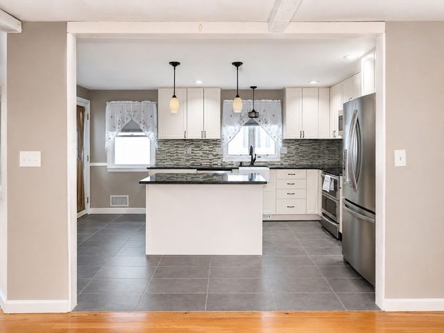 41 Burnett Rd 41, Revere, MA 02151