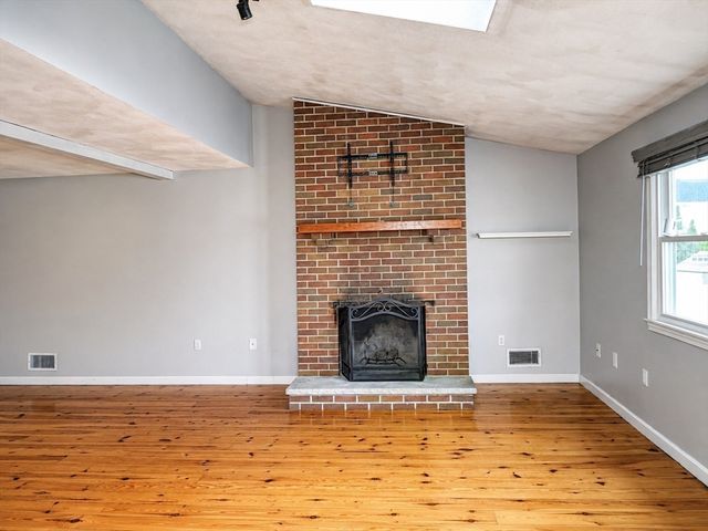 41 Burnett Rd 41, Revere, MA 02151