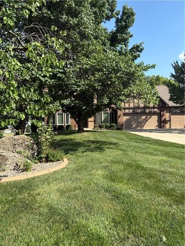 2010 Hidden Valley Drive, Pleasant Hill, MO 64080