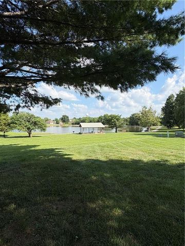 2010 Hidden Valley Drive, Pleasant Hill, MO 64080