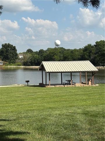 2010 Hidden Valley Drive, Pleasant Hill, MO 64080