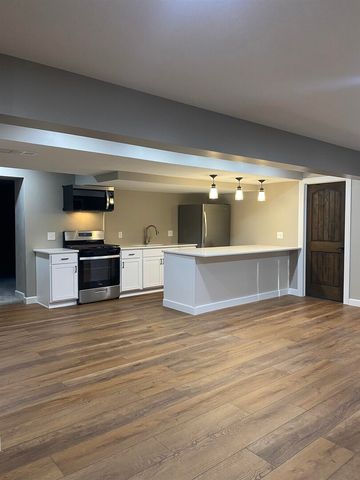 25130 Valley Dr Drive, Bettendorf, IA 52722