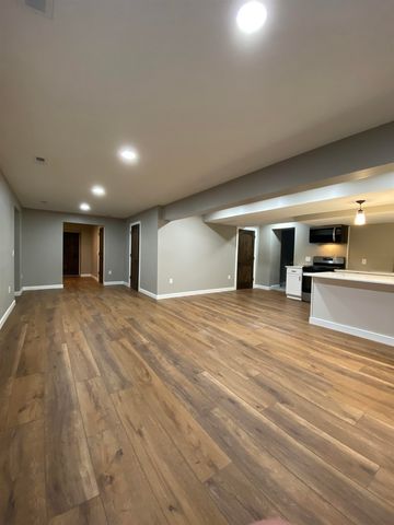 25130 Valley Dr Drive, Bettendorf, IA 52722