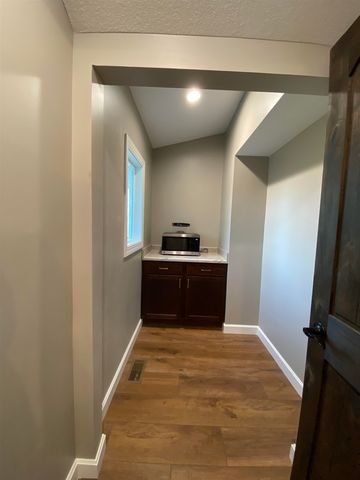 25130 Valley Dr Drive, Bettendorf, IA 52722