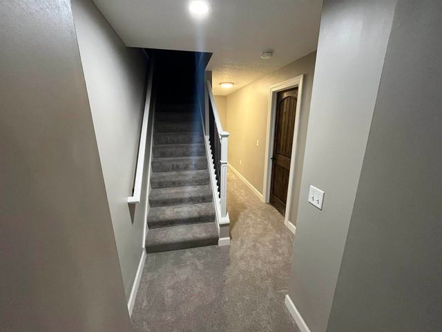 25130 Valley Dr Drive, Bettendorf, IA 52722