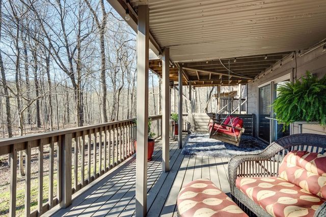 912 Harpeth Trace Dr, Nashville, TN 37221