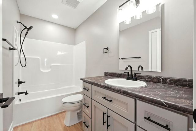 1216 Switchfoot Drive, Huntertown, IN 46748