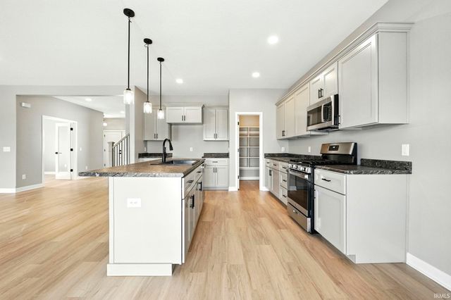 1216 Switchfoot Drive, Huntertown, IN 46748