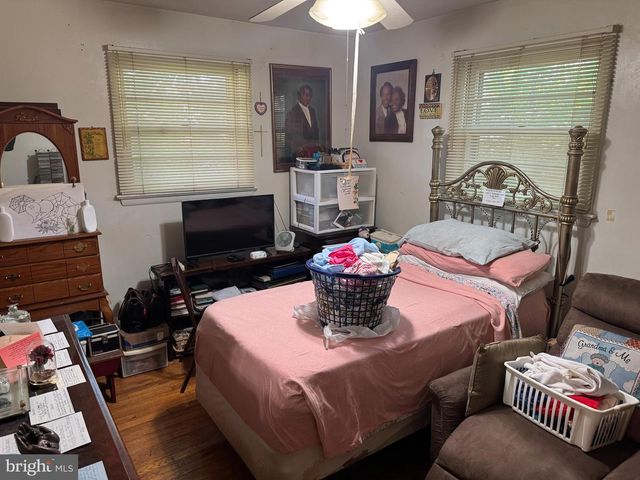 34 WOODLAND DR, Jacobus, PA 17407