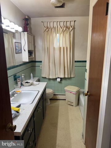 34 WOODLAND DR, Jacobus, PA 17407