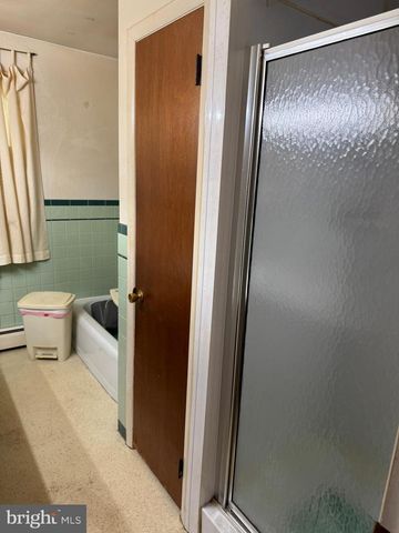 34 WOODLAND DR, Jacobus, PA 17407