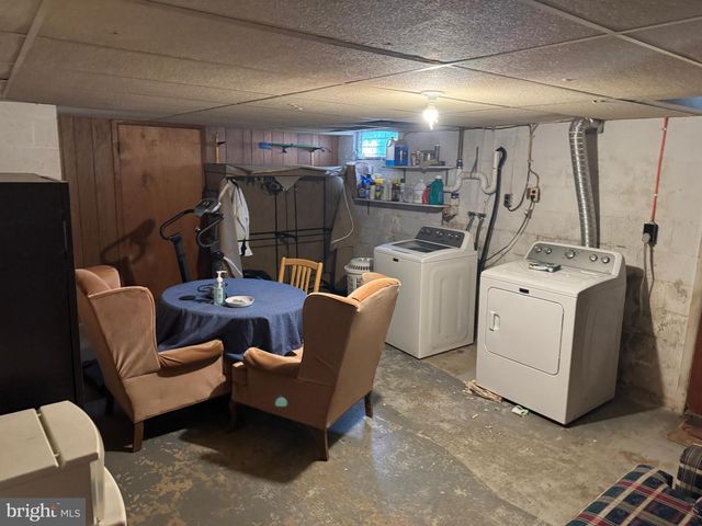 34 WOODLAND DR, Jacobus, PA 17407