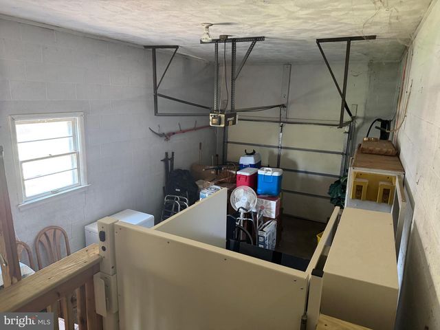 34 WOODLAND DR, Jacobus, PA 17407