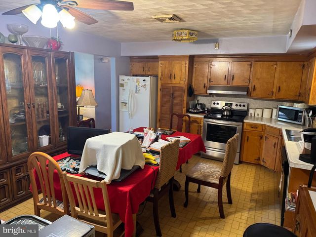 34 WOODLAND DR, Jacobus, PA 17407